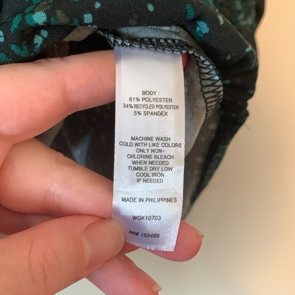 41 Hawthorn Mock Wrap 3/4 Sleeve Black & Green Blouse Size XL - Picture 6 of 6